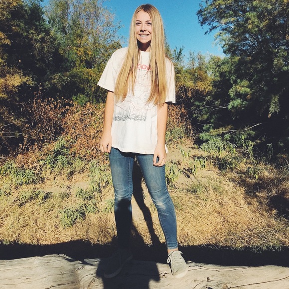 Meet your Posher, Parris - Picture 1 of 1